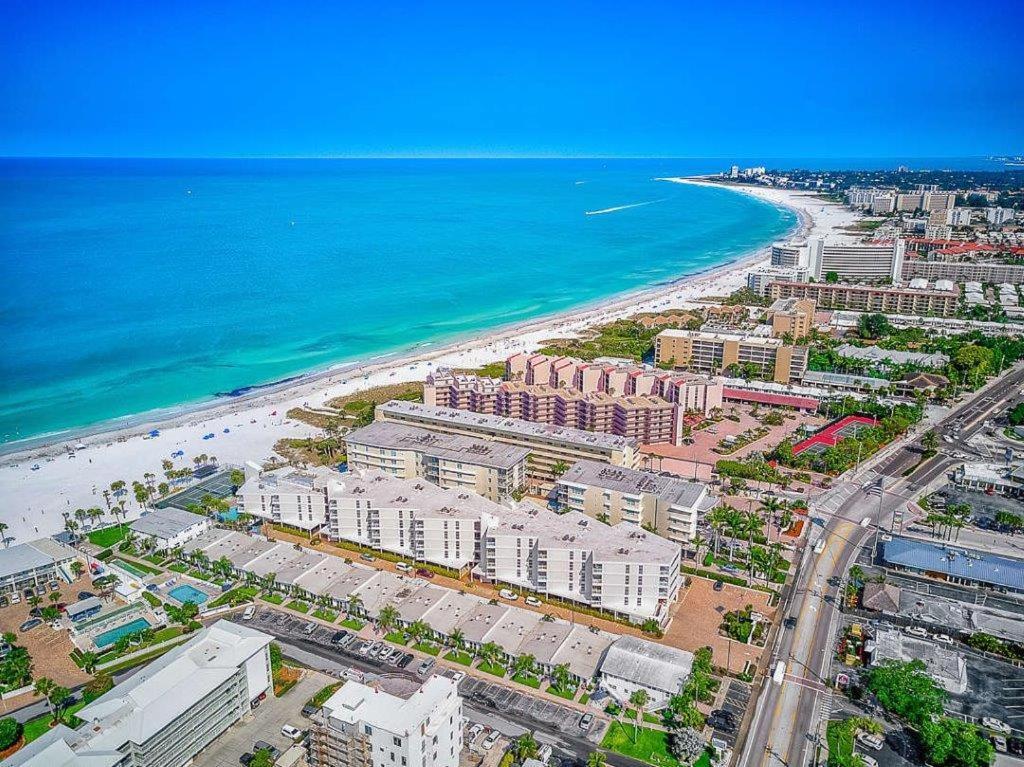 Sea Crest Aparthotel Point O'Rocks Екстериор снимка